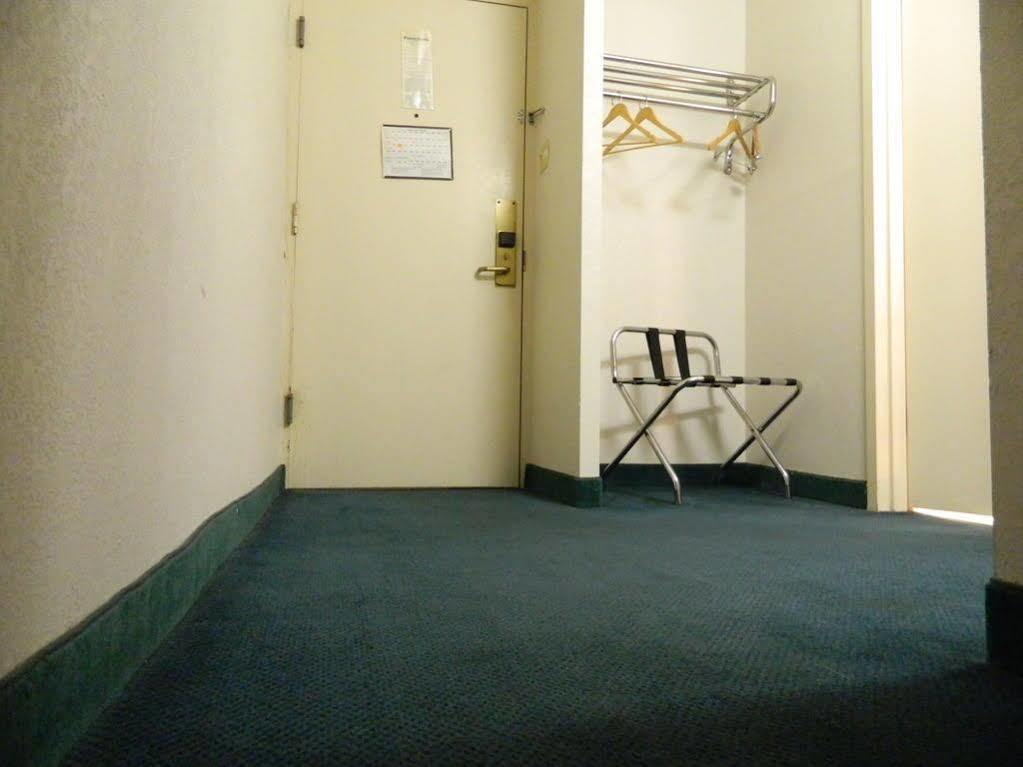 Motel 6-New Stanton, Pa Экстерьер фото