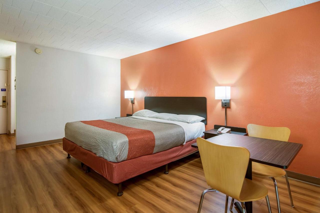 Motel 6-New Stanton, Pa Экстерьер фото